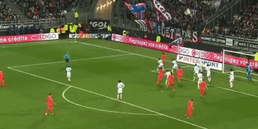 一场2-0让西甲争冠格局大乱，大黑马豪取6连胜，只落后皇马1分