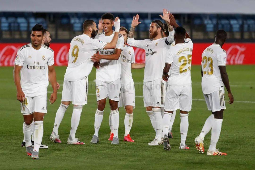 斯图里奇：蓝军阵容太年轻了，他们需要有“老大哥”稳住局面