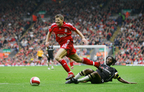 近3场贡献2球2助，米兰租将英超火力全开，买断价2600万引关注（近3战2球2助！米兰租将英超爆发，2600万买断条款引热议）