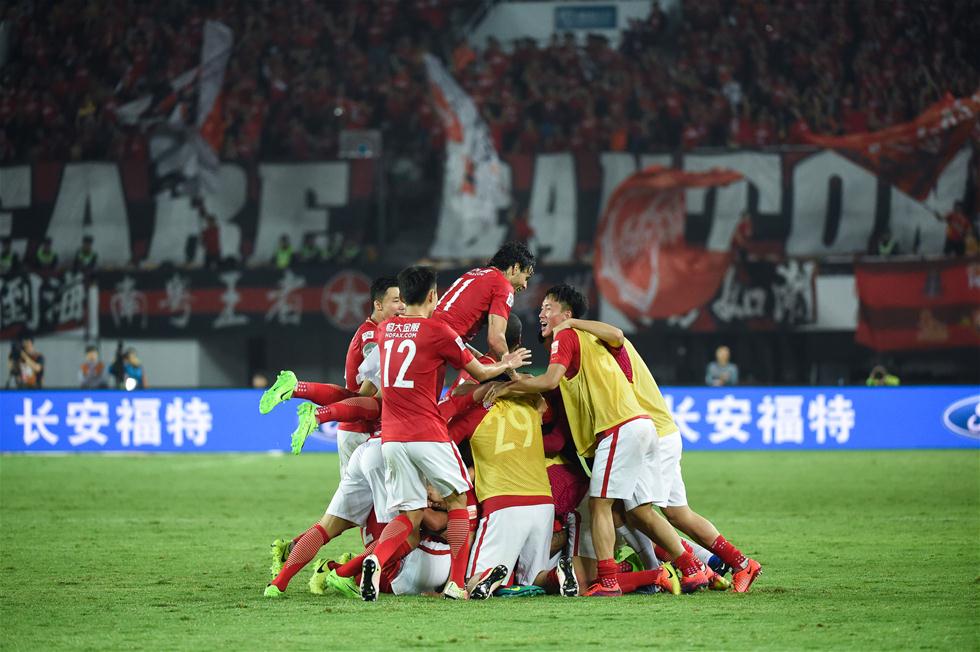 骑士内线组合压制对手