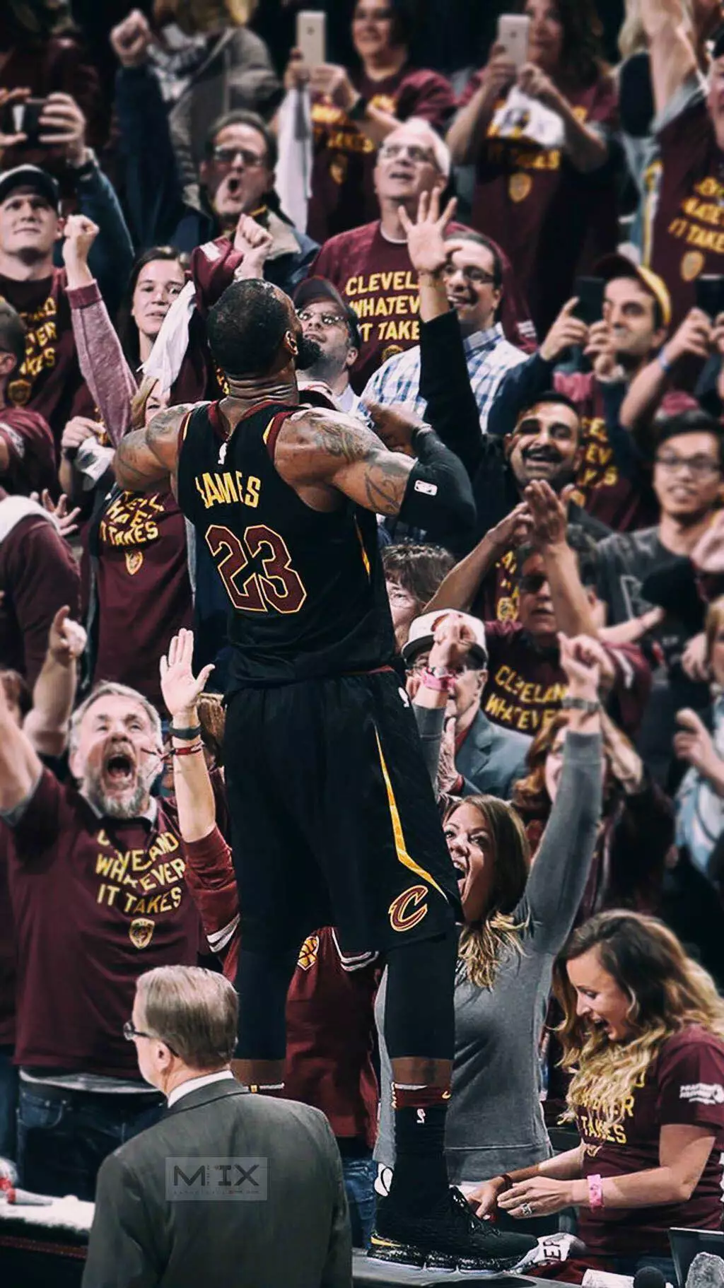 鲍威尔称不关注青岛队，专注与山东男篮化学反应（鲍威尔：不看青岛，重心放在与山东男篮的磨合）