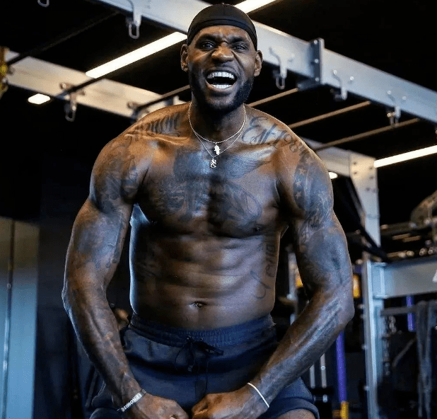 欧冠近11战打进12球，劳塔罗当选国米2-1凯拉特队内最佳球员（欧冠近11场斩12球，劳塔罗当选国米2-1凯拉特一战队内最佳）